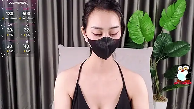 Snapshot of -----Sue----- chatting on 02.24.25 -----Sue----- online show from 02.24.25