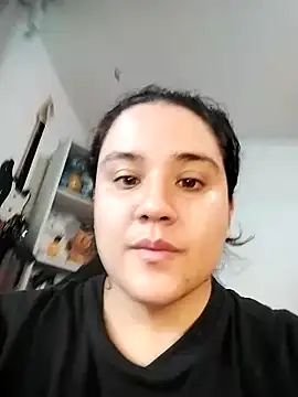 ItsNaiixa online show from 04.29.26