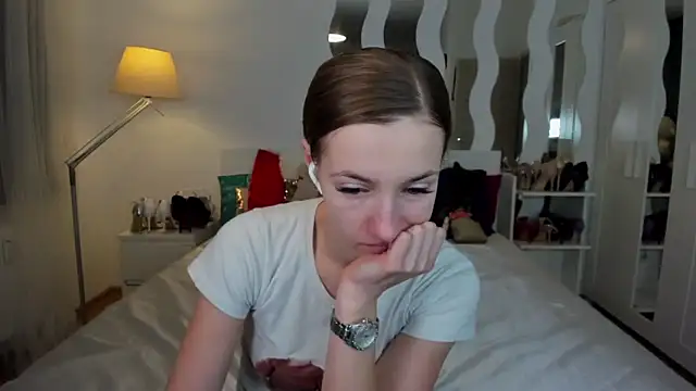 KateRedgar online show from 02.07.25