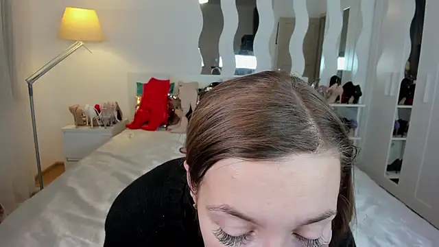 KateRedgar online show from 02.16.25