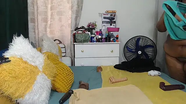 GaggingQueenxx online show from 06.10.26