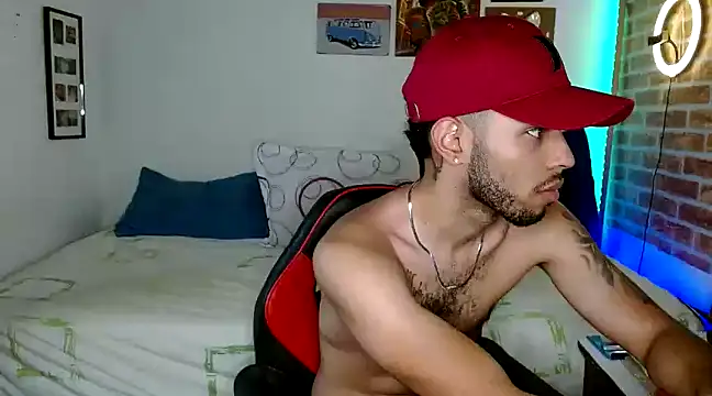 Snapshot of colinbrown chatting on 02.13.25 colinbrown online show from 02.13.25