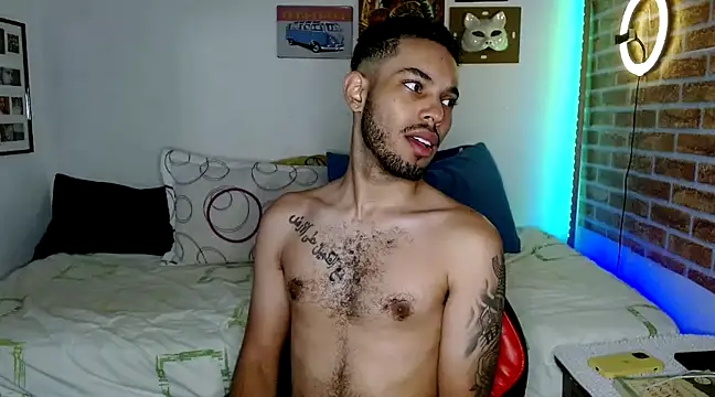 Snapshot of colinbrown chatting on 02.26.25 colinbrown online show from 02.26.25