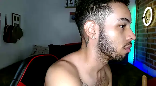 Snapshot of colinbrown chatting on 03.12.25 colinbrown online show from 03.12.25