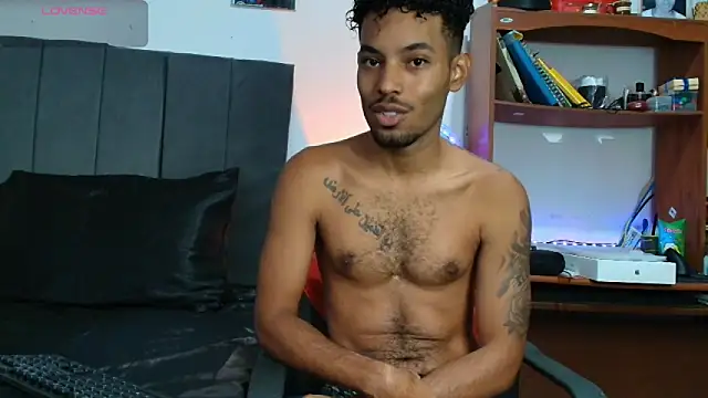 Snapshot of colinbrown chatting on 09.17.25 colinbrown online show from 09.17.25