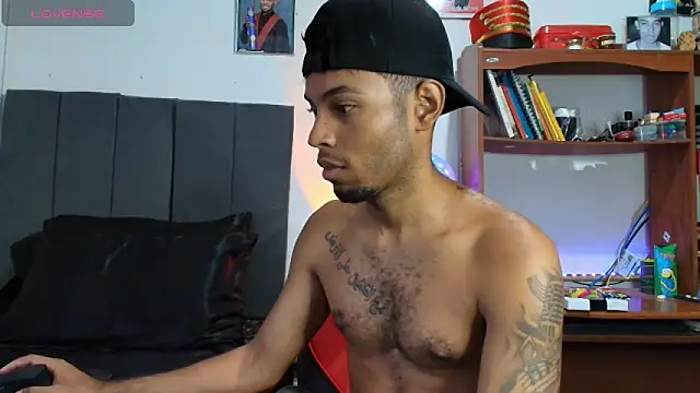 Snapshot of colinbrown chatting on 09.25.25 colinbrown online show from 09.25.25