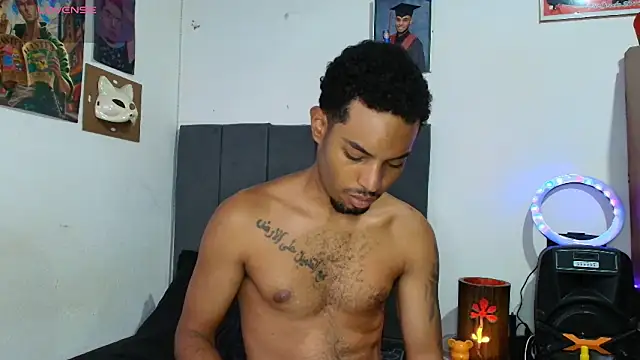 Snapshot of colinbrown chatting on 10.27.25 colinbrown online show from 10.27.25