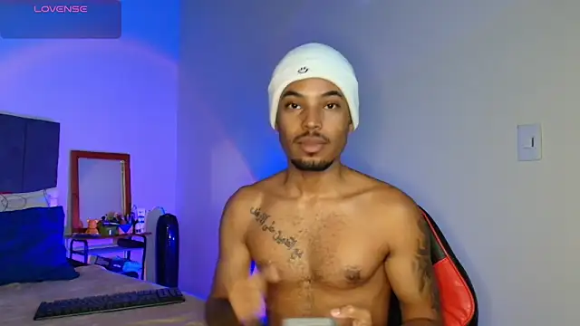 Snapshot of colinbrown chatting on 11.17.25 colinbrown online show from 11.17.25