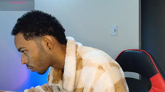 Snapshot of colinbrown chatting on 11.20.25 colinbrown online show from 11.20.25