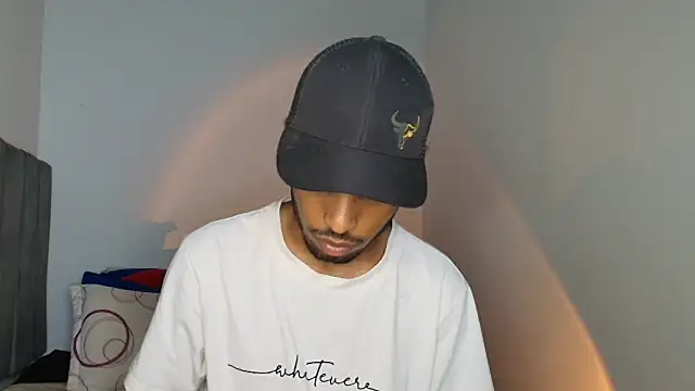 Snapshot of colinbrown chatting on 11.26.25 colinbrown online show from 11.26.25