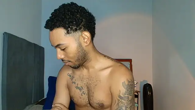 Snapshot of colinbrown chatting on 11.27.25 colinbrown online show from 11.27.25