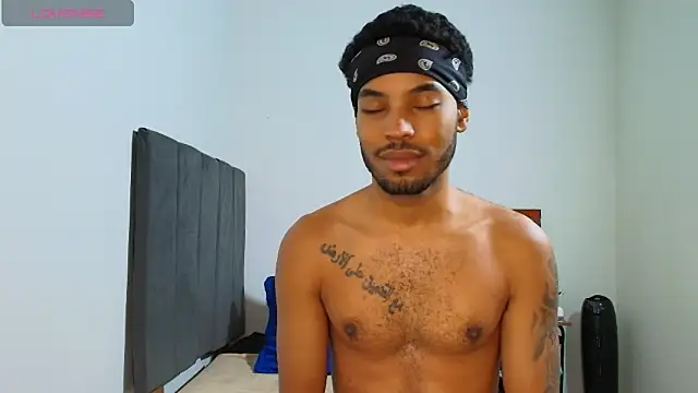 Snapshot of colinbrown chatting on 11.29.25 colinbrown online show from 11.29.25