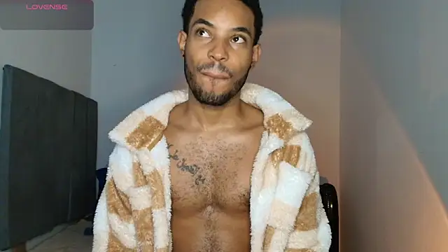 Snapshot of colinbrown chatting on 12.01.25 colinbrown online show from 12.01.25