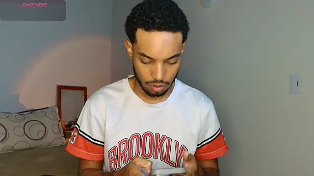 Snapshot of colinbrown chatting on 12.02.25 colinbrown online show from 12.02.25