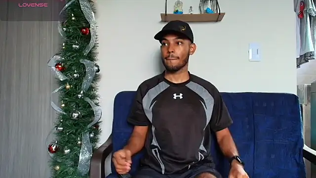 Snapshot of colinbrown chatting on 12.04.25 colinbrown online show from 12.04.25