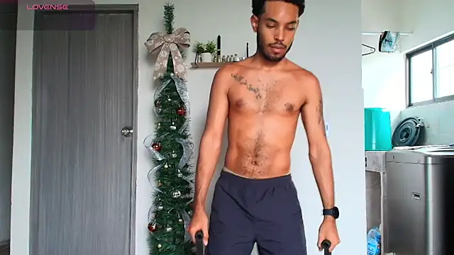 Snapshot of colinbrown chatting on 12.05.25 colinbrown online show from 12.05.25