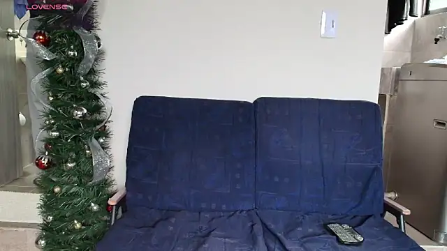 Snapshot of colinbrown chatting on 12.15.25 colinbrown online show from 12.15.25