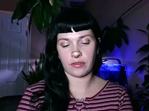 Snapshot of Marcelinegoddess chatting on 01.11.25 Marcelinegoddess online show from 01.11.25