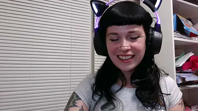 Snapshot of Marcelinegoddess chatting on 02.02.25 Marcelinegoddess online show from 02.02.25