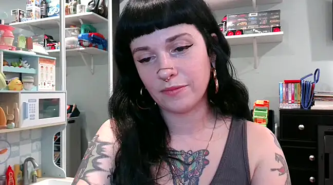 Snapshot of Marcelinegoddess chatting on 02.18.25 Marcelinegoddess online show from 02.18.25