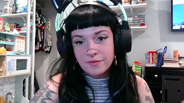 Snapshot of Marcelinegoddess chatting on 02.20.25 Marcelinegoddess online show from 02.20.25