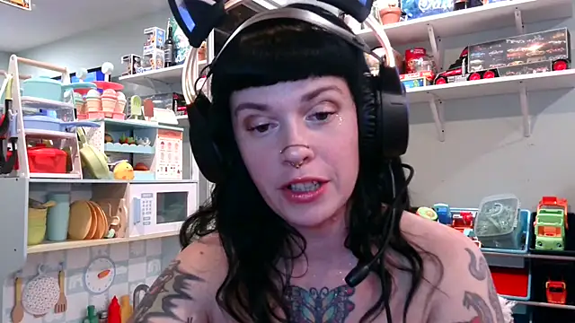 Snapshot of Marcelinegoddess chatting on 02.24.25 Marcelinegoddess online show from 02.24.25