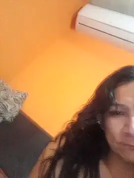 miicheele32 online show from 01.23.25