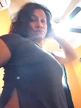 miicheele32 online show from 09.29.25