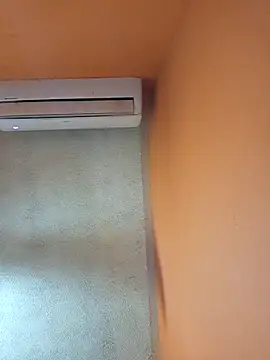 miicheele32 online show from 10.26.25