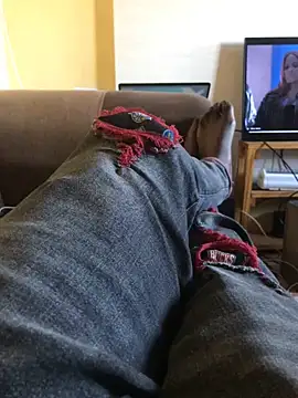 Snapshot of SmallGoodNutts chatting on 09.27.25 SmallGoodNutts online show from 09.27.25