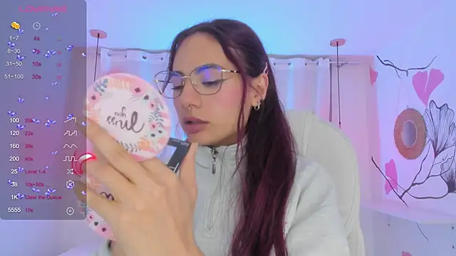 Snapshot of sophiecherry_ chatting on 12.27.24 sophiecherry  online show from 12.27.24
