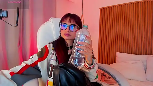 sophiecherry  online show from 11.15.25