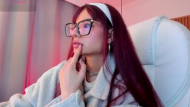 sophiecherry  online show from 11.24.25