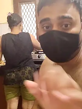 IND COUPLE1 online show from 02.25.25