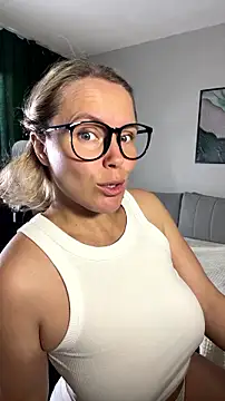Charming Daphny online show from 07.12.26