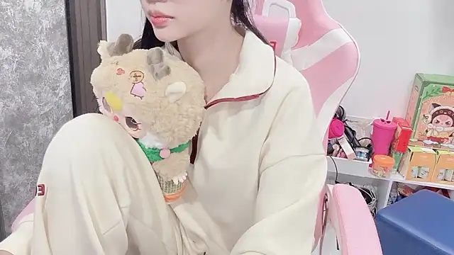 Snapshot of Virgo_686 chatting on 12.25.24 Virgo 686 online show from 12.25.24