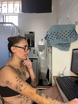 Hawitxui online show from 10.28.25