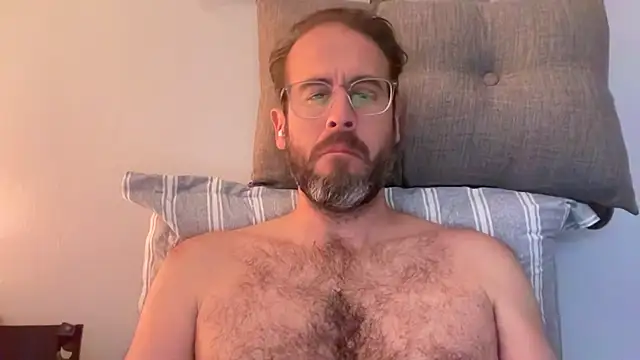 Snapshot of StarrMan99 chatting on 09.10.25 StarrMan99 online show from 09.10.25