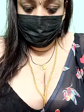 Snapshot of ashikaa_r chatting on 01.14.25 ashikaa r online show from 01.14.25