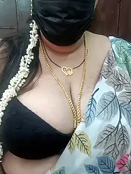 Snapshot of ashikaa_r chatting on 01.23.25 ashikaa r online show from 01.23.25