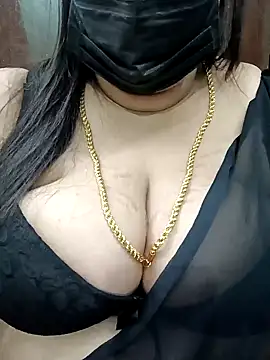 Snapshot of ashikaa_r chatting on 01.29.25 ashikaa r online show from 01.29.25