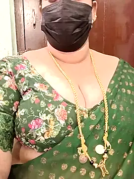 Snapshot of ashikaa_r chatting on 03.16.25 ashikaa r online show from 03.16.25