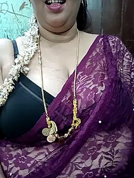 Snapshot of ashikaa_r chatting on 01.06.26 ashikaa r online show from 01.06.26