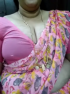 Snapshot of ashikaa_r chatting on 02.19.26 ashikaa r online show from 02.19.26