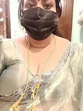 Snapshot of ashikaa_r chatting on 05.15.26 ashikaa r online show from 05.15.26