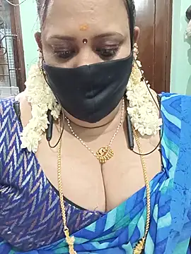 Snapshot of ashikaa_r chatting on 05.31.26 ashikaa r online show from 05.31.26