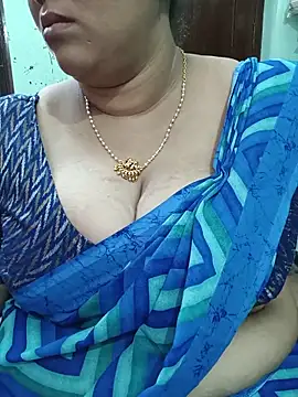 Snapshot of ashikaa_r chatting on 06.14.26 ashikaa r online show from 06.14.26