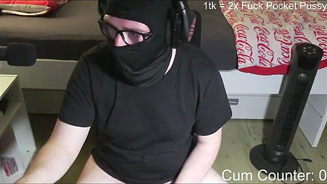 HornyTeenBoy64 online show from 06.14.26