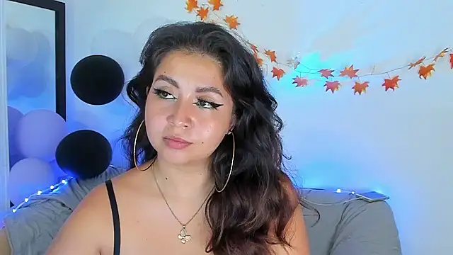 Snapshot of LiahDiaz chatting on 12.03.24 LiahDiaz online show from 12.03.24