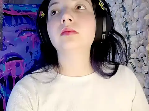 Snapshot of barbarablade chatting on 10.28.25 barbarablade online show from 10.28.25